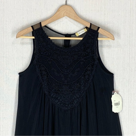 Altar’d State~NWT~Sleeveless Mini Shift Dress‎ w/ Crochet Accents~Black~Sz S - Picture 2 of 12